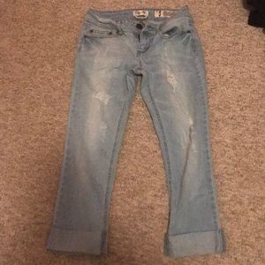 Light Wash Capri Jeans